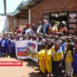 remise de don russe au jardin d&rsquo;enfant de Lakouanga par le Conseiller Valery Zakharov@Erick Ngaba