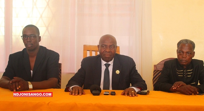 De gauche à droite Christian Guenebem, Bertin Béa et Me Jean Louis Opalangna au siège du parti KNK@photo Cyrille Yapendé