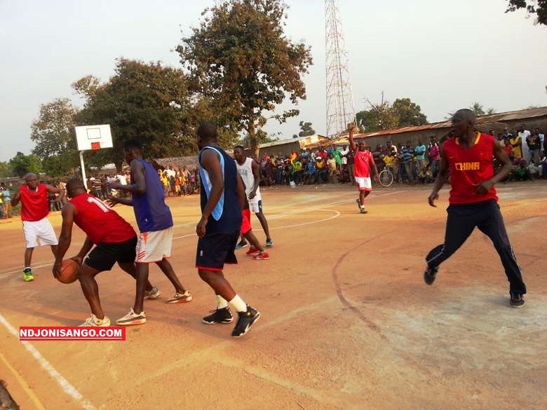 match de basketball des acteurs humanitaires à Alindao@photo Fiacre Salabé