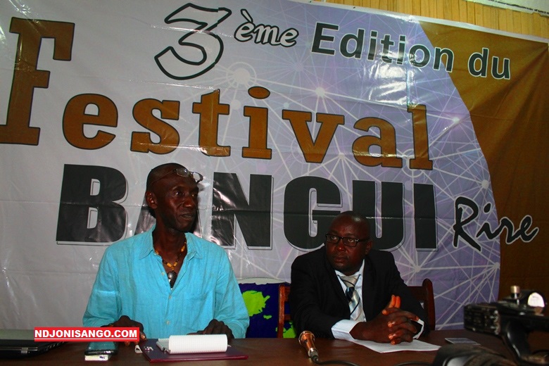 De-gauche-à-droite-Docteur-Mandjeké-et-Auguste-lors-de-la-conférence-de-presse-à-Bangui@photo-Erick-Ngaba