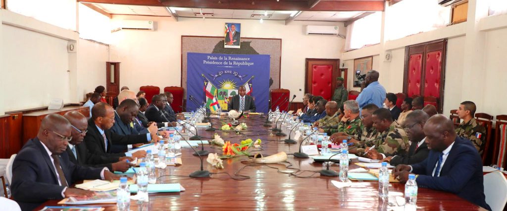 Réunion du comité stratégique de la mise en oeuvre du DDRR présidé par le président Touadera