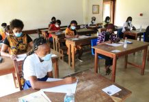 RCA: l’insuffisance des tables bancs dans certains établissements publics