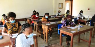 RCA: l’insuffisance des tables bancs dans certains établissements publics