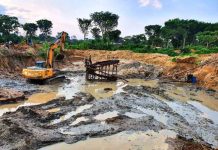 RCA: et si les sociétés d’exploitation des ressources naturelles respectaient réellement leurs cahiers des charges Lichun-Hua-ndjoni-sango-CENTRAFRIQUE