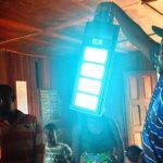 Un échantillon de lampadaires pour l&rsquo;implantation dans la commune de Balé-loko @crédit photo Erick Ngaba