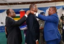 RCA : le président Touadera décerne à Mankeur Ndiaye la cravate de commandeur dans l’ordre national