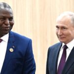 le président centrafricain Faustin Archange Touadera avec son homologue russe Vladimir Poutine au sommet Russie-Afrique en Juillet dernier