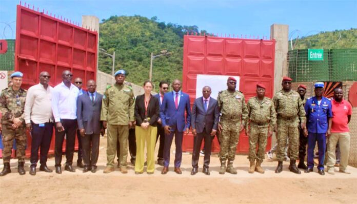 Un entrepôt moderne des FACA