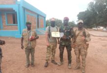 RCA: des militaires centrafricains décorés pour leur engagement aux côtés des alliés russes