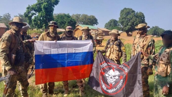 Les instructeurs russes et les éléments de 3R