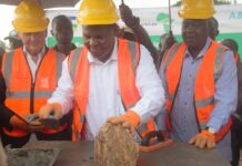 RCA : Touadéra lance la construction du siège de Trans African Railways System Ltd