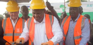 RCA : Touadéra lance la construction du siège de Trans African Railways System Ltd