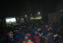 RCA: projection du film « Touriste » au quartier Gbabili dans le 10ᵉ arrondissement de Bangui
