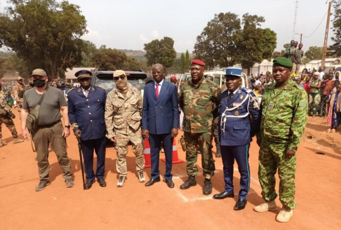 Les spécialistes militaires russes