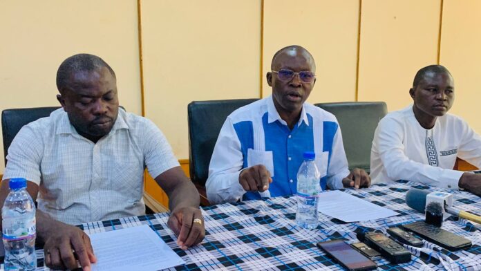 Des leaders des organisations