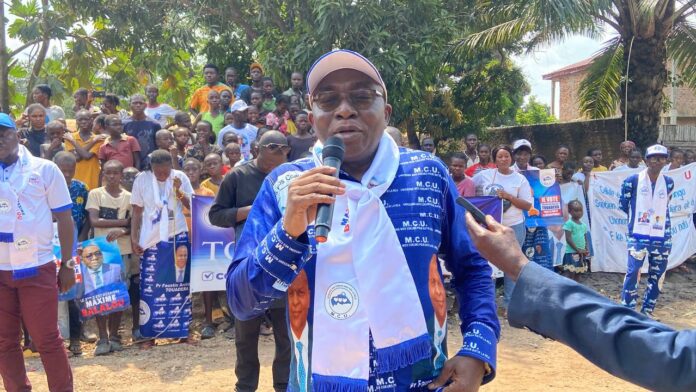 Inauguration d'un forage à Bakongo en pleine campagne électorale