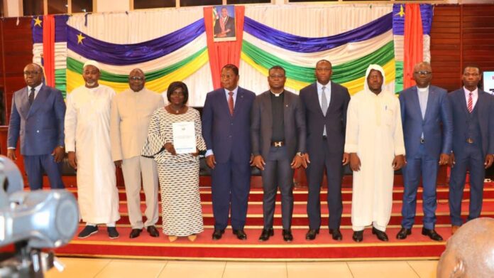 Les candidats signataires du code de bonne conduite à la présidentielle du 28 décembre 2025