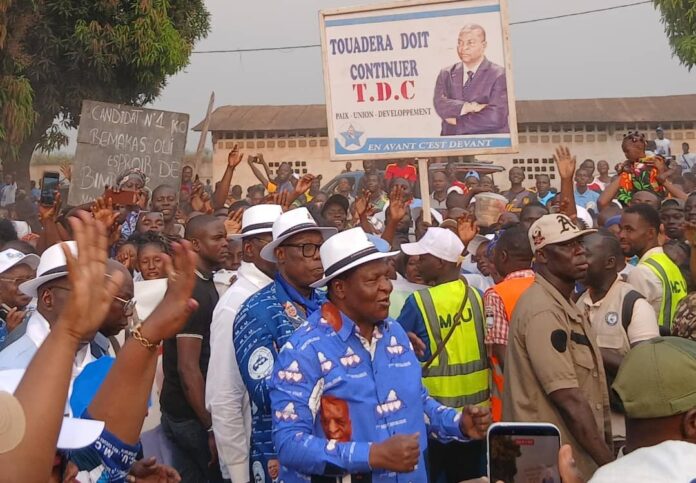 Faustin Archange Touadéra en meeting à Bimbo 3