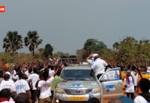 RCA: accueil populaire et actions sociales marquent la campagne de Hassan Akhras à Mbaïki 3