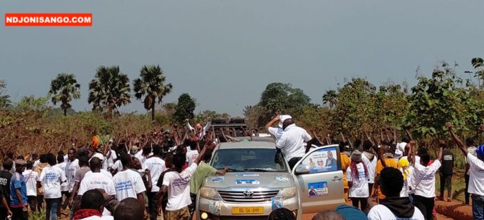 L'entrée du candidat Hassan Akhras dans sa circonscription