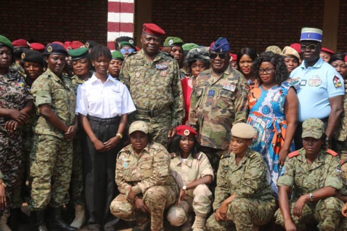 Personnel féminin des FACA