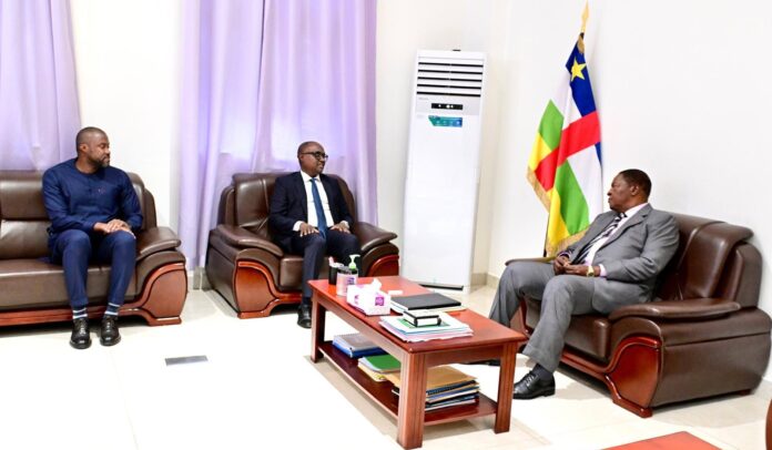 La délégation de l'African Risk Capacity avec le président Touadéra