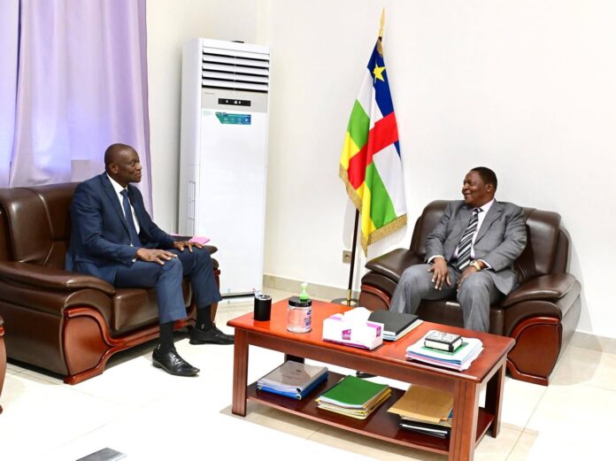 Faustin Archange Touadéra avec le représentant pays de la BAD