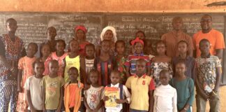 RCA: 4ᵉ séance du Wiki Challenge à l’école Ngalabadja pour initier les élèves au numérique