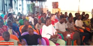 RCA : la jeunesse au cœur du festival de courts métrages russes à Bangui Des jeunes à la maison russe de Bangui @crédit photo Jolidon Tcheckoé