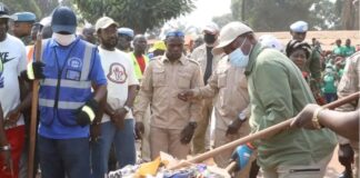 RCA: Touadera dans les travaux d’assainissement au marché Combattant à Bangui