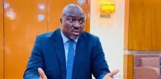 RCA: démenti autour d’un prétendu paiement de 900 milliards au groupe Wagner le ministre conseiller à la présidence, Jules Djawe