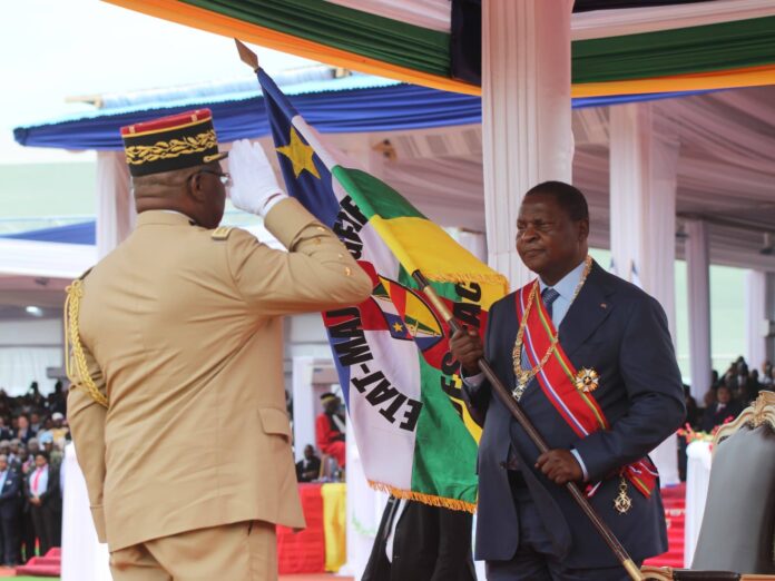 Acquisition des attributs pour l'investiture du président centrafricain Faustin Archange Touadéra
