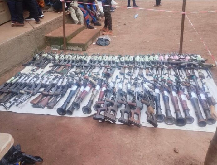 Dépôt des armes par les combattants de l'UPC à Kouki dans la préfecture de l'Ouham-Pendé en Centrafrique