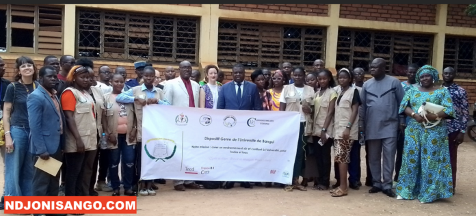 campagne de sensibilisation sur les campus universitaires de Bangui @crédit photo Alfred Yemétchipa