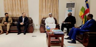 RCA: le président Touadéra reçoit une délégation du Groupe GSU avant l’inauguration du champ solaire de Sakaï 2 Le président Faustin Archange Touadéra avec la délégation du Groupe GSU