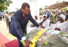 RCA: le président Touadéra rend un hommage posthume à Abakar Piko, ancien préfet de la Lobaye Le président Faustin Archange Touadéra aux obsèques d'Abakar Piko, ancien préfet de la Lobaye