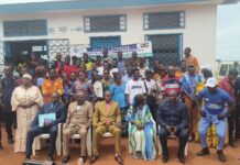 RCA: 182 ex-combattants reçoivent des kits pour leur réinsertion socioéconomique Remise des kits aux ex-combattants dans le cadre du DDR en Centrafrique
