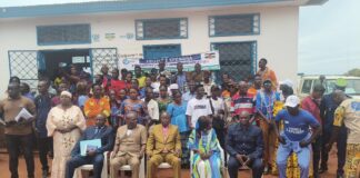 RCA: 182 ex-combattants reçoivent des kits pour leur réinsertion socioéconomique Remise des kits aux ex-combattants dans le cadre du DDR en Centrafrique