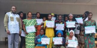 RCA: à Bambari, 20 femmes reçoivent des kits de maraîchage pour renforcer leur autonomie