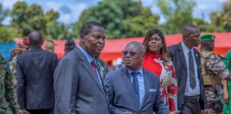 RCA: le président Touadéra appelle à la mobilisation pour la lutte contre le choléra Le Président Faustin Archange Touadera avec le ministre de la santé publique Pierre Somsé