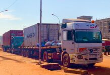 RCA: plus de huit véhicules saisis lors d’une opération de contrôle Des camions de transports commerciaux en Centrafrique sous contrôle du ministère du commerce