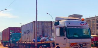RCA: plus de huit véhicules saisis lors d’une opération de contrôle Des camions de transports commerciaux en Centrafrique sous contrôle du ministère du commerce