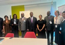 Yew-York: Touadéra échange avec la Vice-Présidente de la Susan Thompson Buffett Foundation sur la santé maternelle La délégation centrafricaine avec les représentants de Susan Thompson Buffett Foundation
