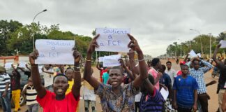 RCA: le ministère des Sports appelle à l’unité face aux tensions sur le football centrafricain Une marche de soutien à la fédération de football à Bangui