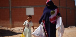 Algérie: des interrogations sur la gestion opaque de l’aide humanitaire à Tindouf Camp de Tindouf en Algerie