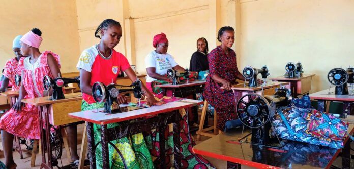 Entrepreneuriat jeune à Bambari grâce au projet Maïngo @crédit photo Marly Pala