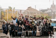 RCA–Russie: huit étudiants centrafricains en immersion culturelle en Russie Les étudiants centrafricains de la langue russe avec leurs collègues en Russie
