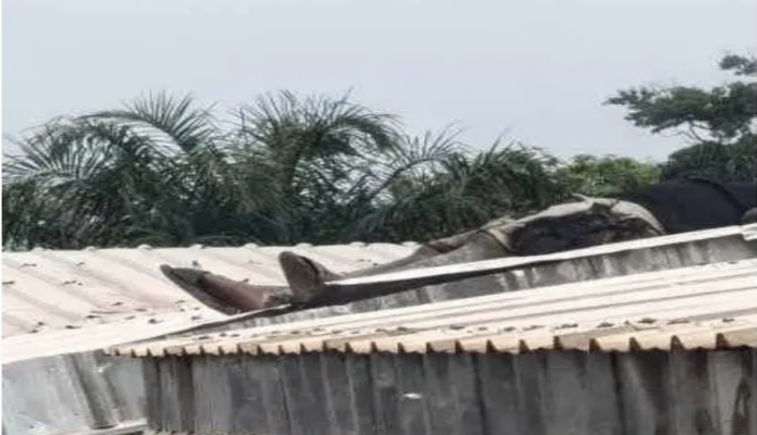Décès d'un ouvrier sur une toiture à Boyrabe