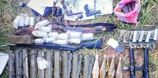 RCA: une opération préventive dans la Vakaga déjoue une offensive rebelle étrangère Des armes récupérées au cours d'une offensive de l'armée centrafricaine avec les alliés russes